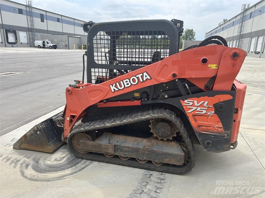 Kubota SVL 75-2 滑移装载机