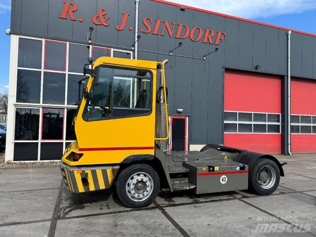 Terberg YT222 码头牵引车
