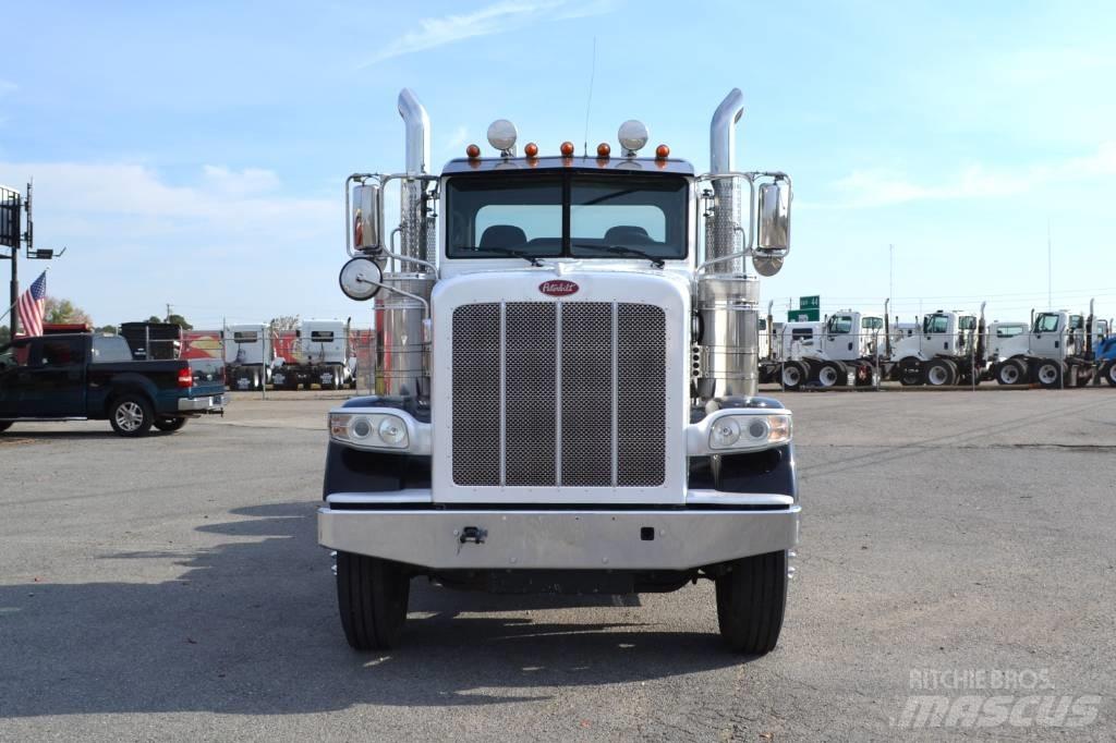 Peterbilt 389 牵引车