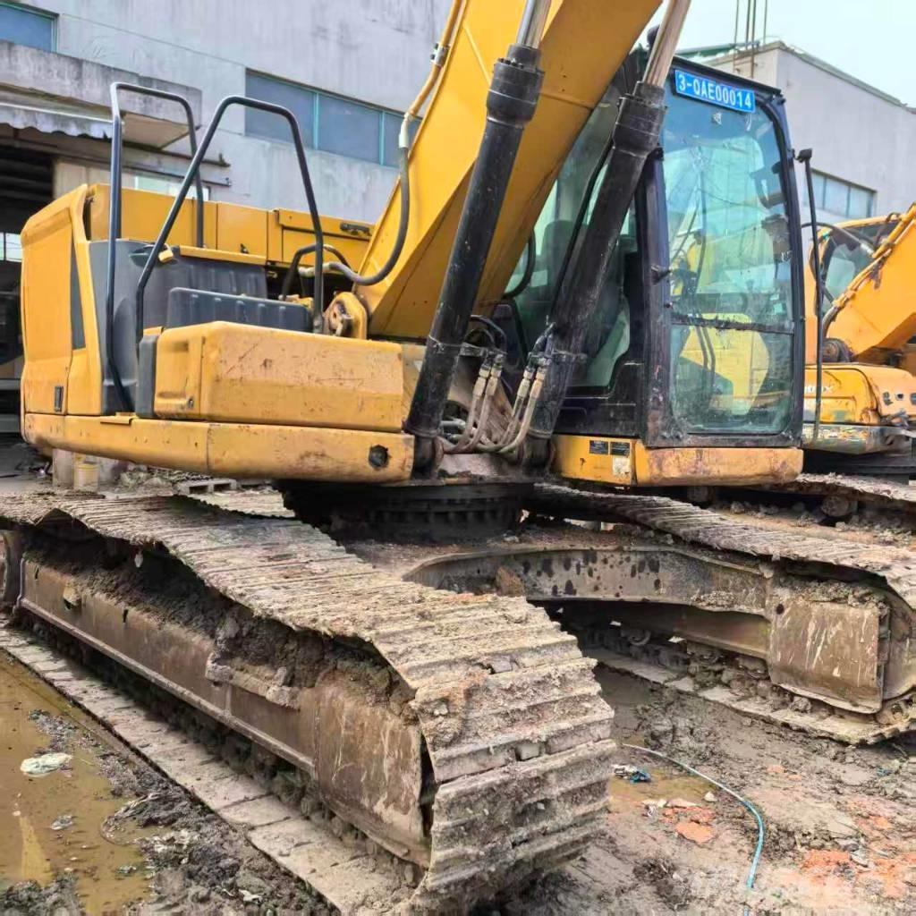 CAT 320 履带挖掘机