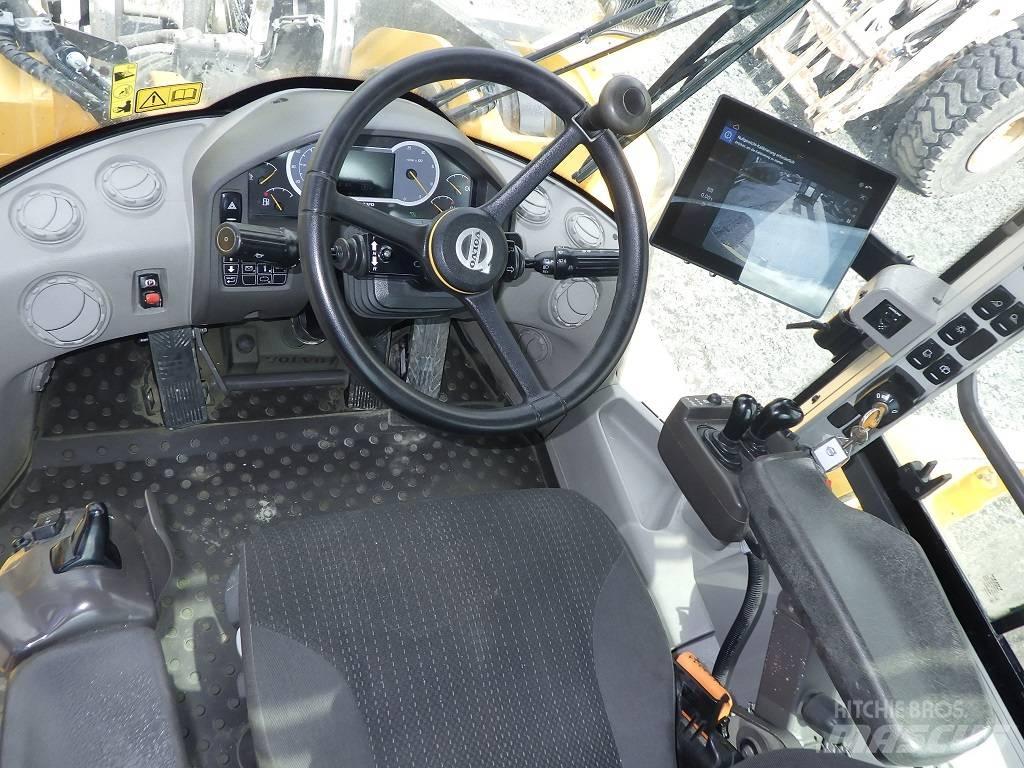 Volvo L 220 H 轮式装载机