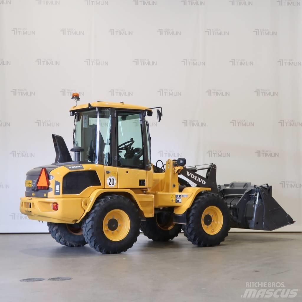 Volvo L30G 轮式装载机