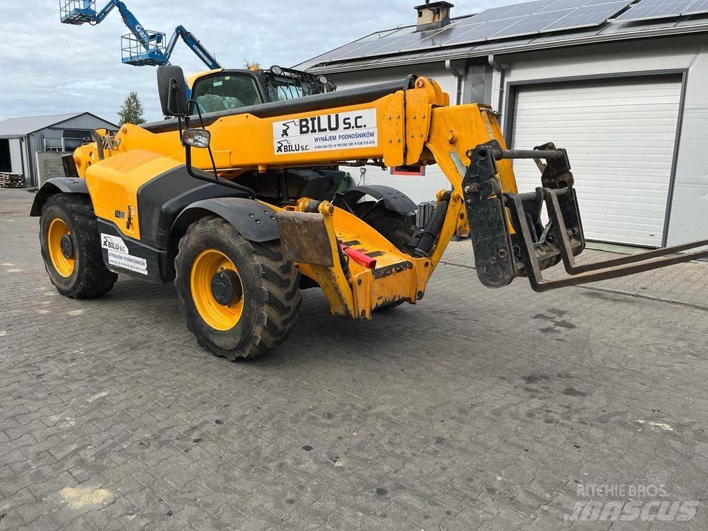 JCB 540-140 伸缩臂叉装车|叉装车