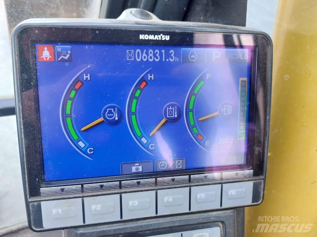 Komatsu PC210LC-10 履带挖掘机