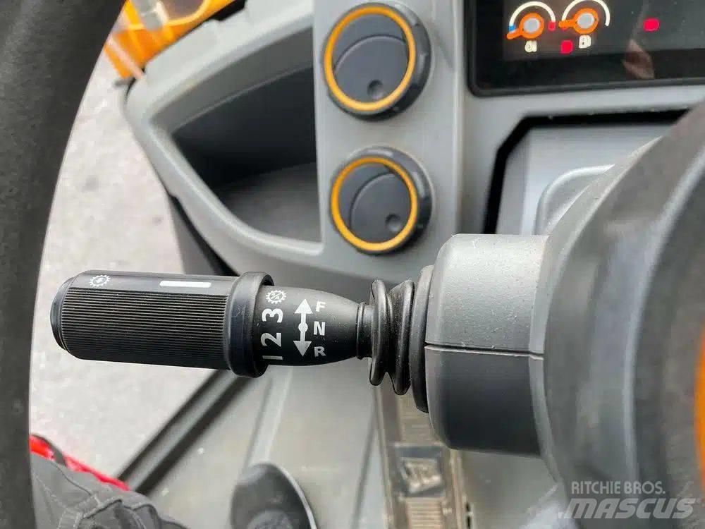 JCB 417 HT 轮式装载机
