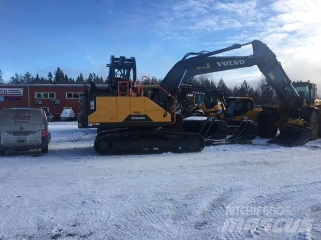 Volvo EC250EL 履带挖掘机