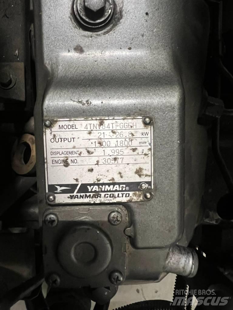 Yanmar 4TNV84T-GGEH 小型挖掘机