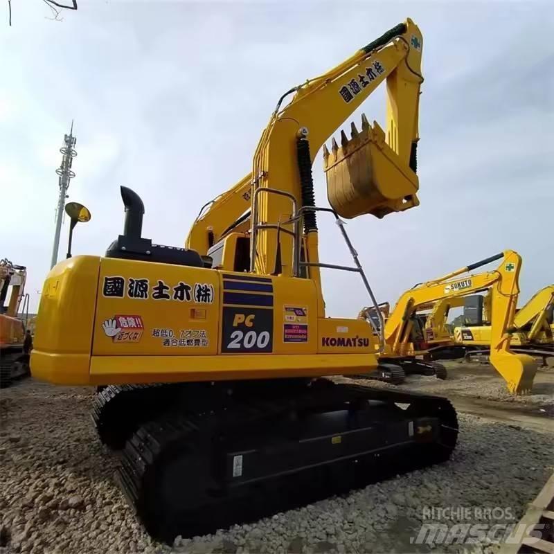 Komatsu PC 200 履带挖掘机