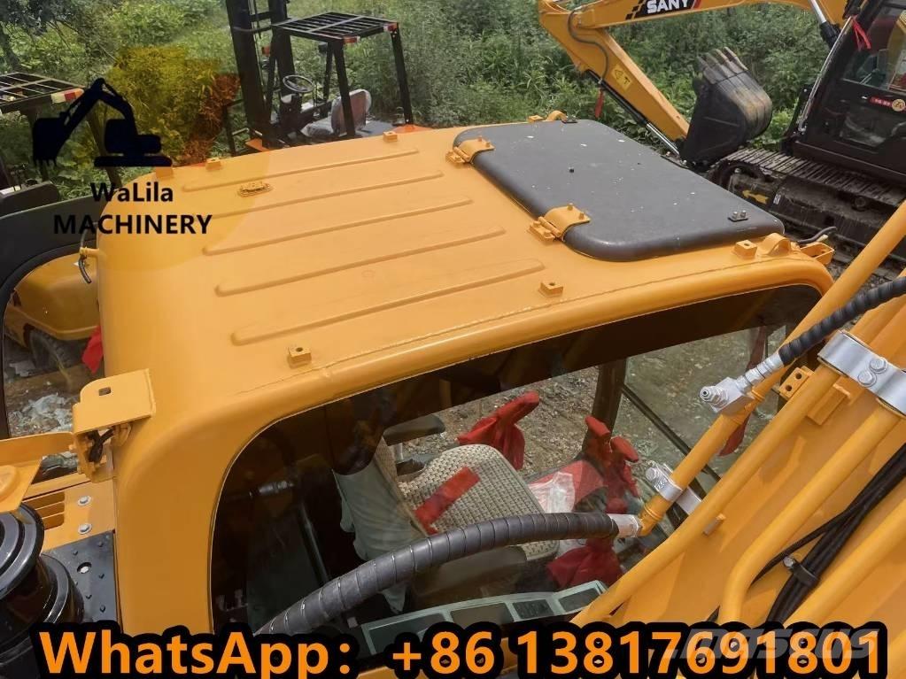 Hyundai R220-9 中型挖掘机
