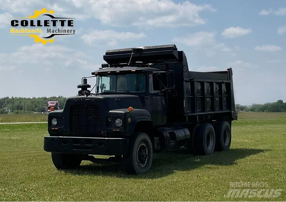 Mack R 688 ST 牵引车