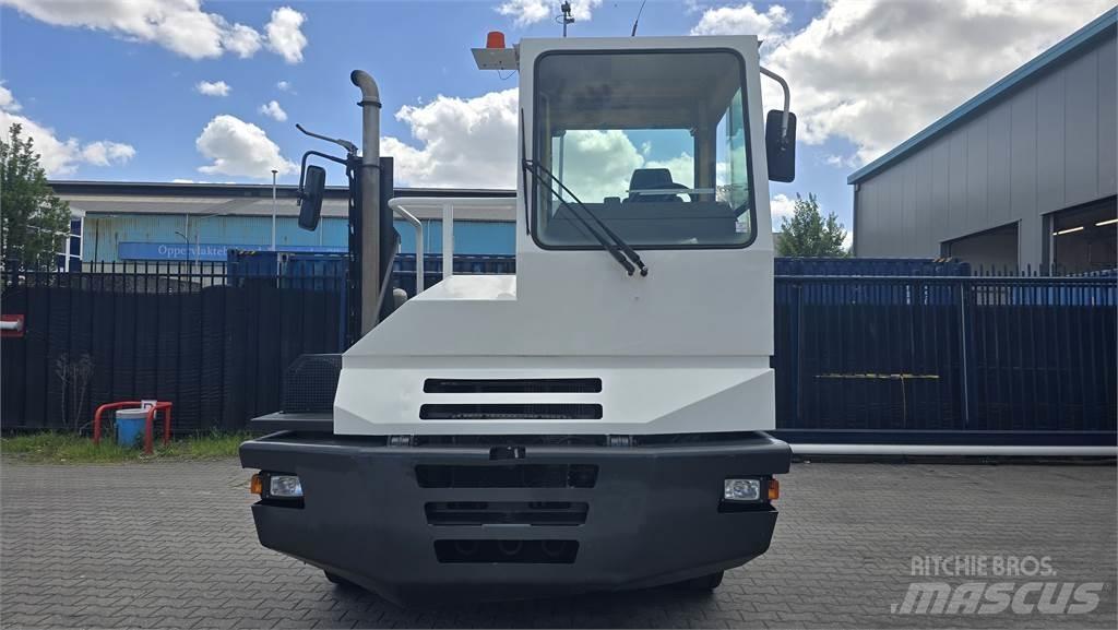 Terberg YT220 码头牵引车