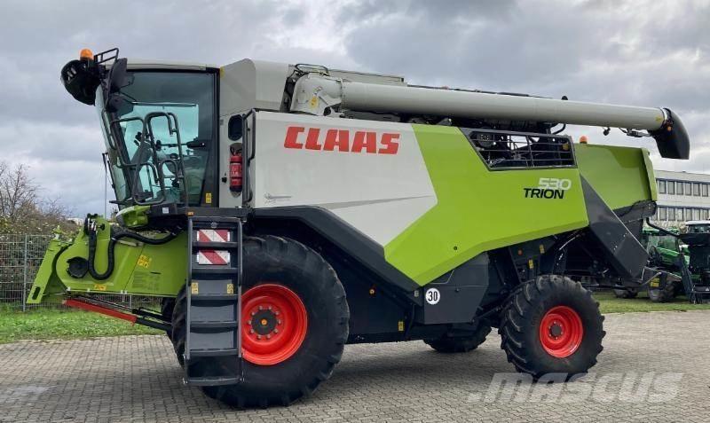 CLAAS TRION 530 联合收割机