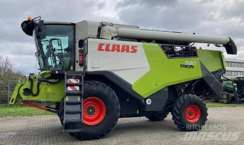 CLAAS TRION 530 联合收割机