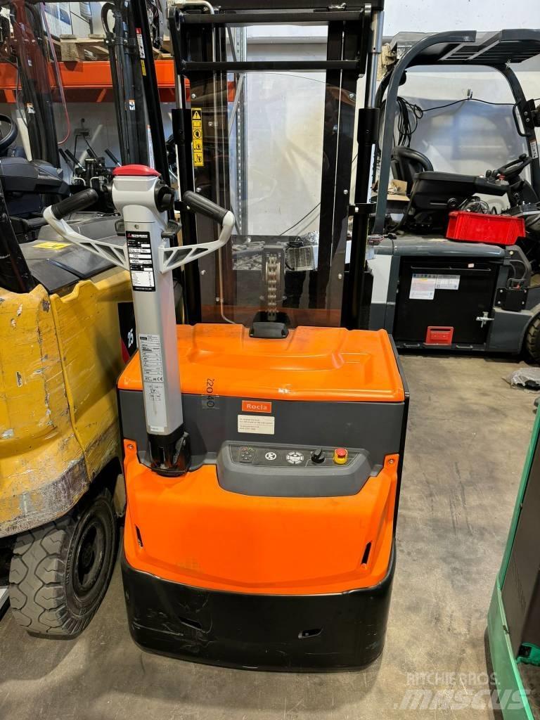 Rocla SWS16 手推堆垛车