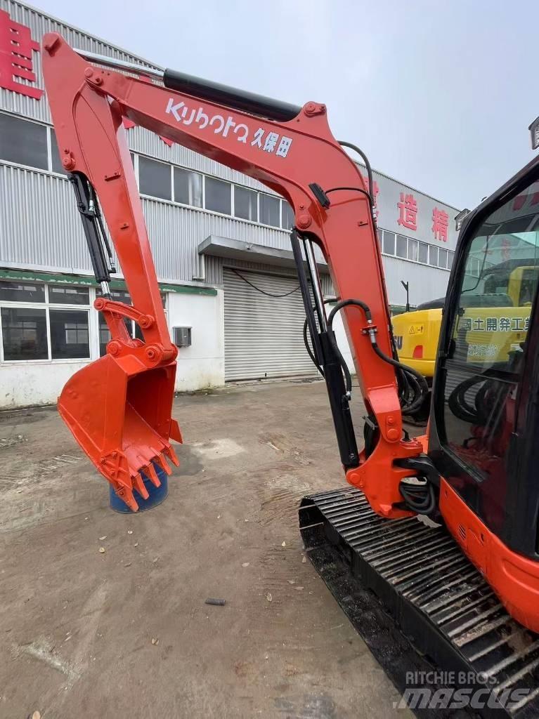 Kubota KX 163 中型挖掘机