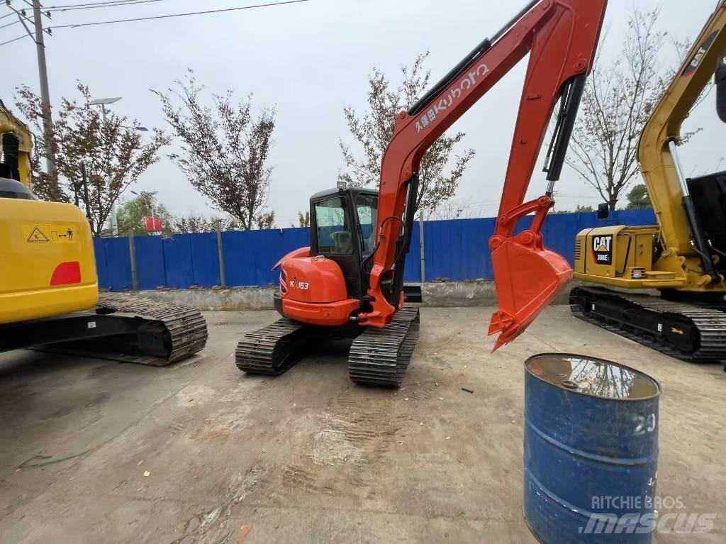 Kubota KX 163 中型挖掘机