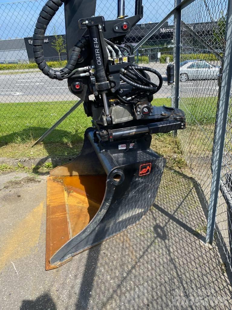 Huddig 1370 反铲装载机