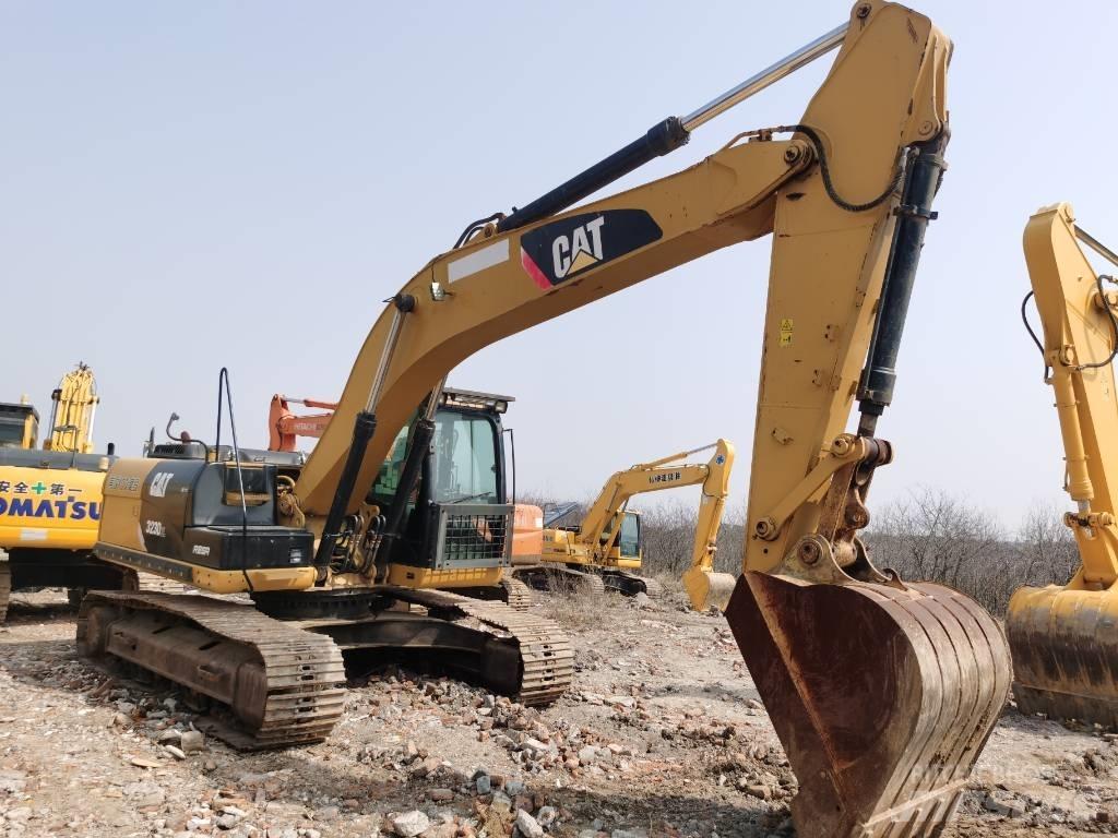 CAT 323 D L 履带挖掘机