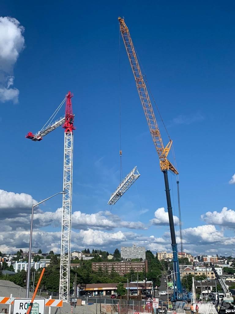 Liebherr 390 HC 塔式起重机