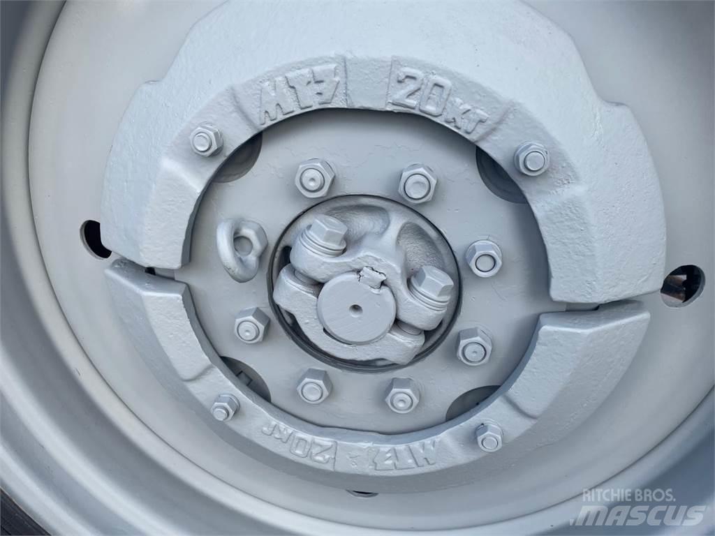 Belarus MTS 820 拖拉机/农用车