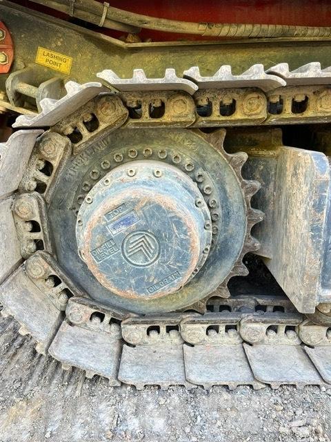 Sandvik QJ 241 移动式破碎机