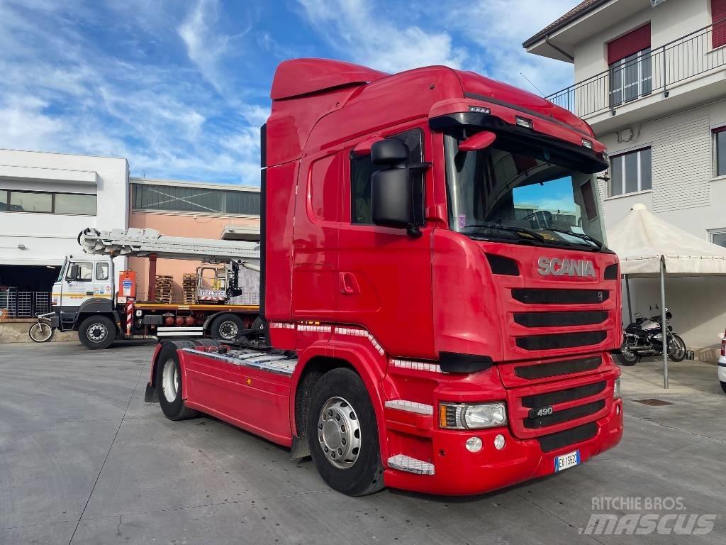 Scania R 490 牵引车