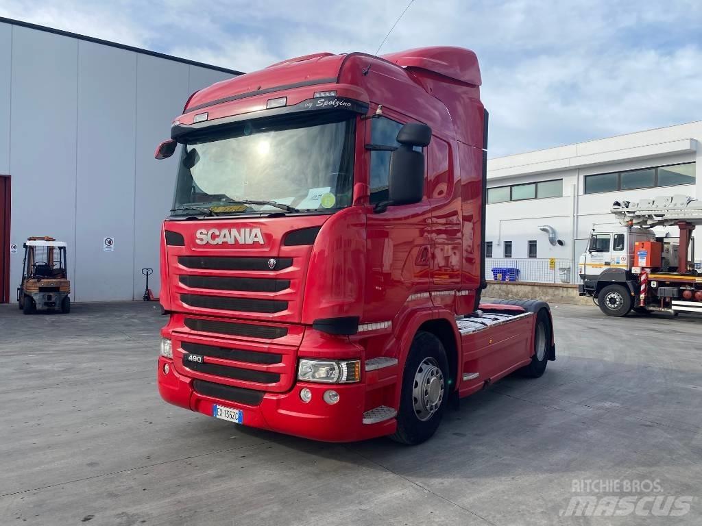 Scania R 490 牵引车