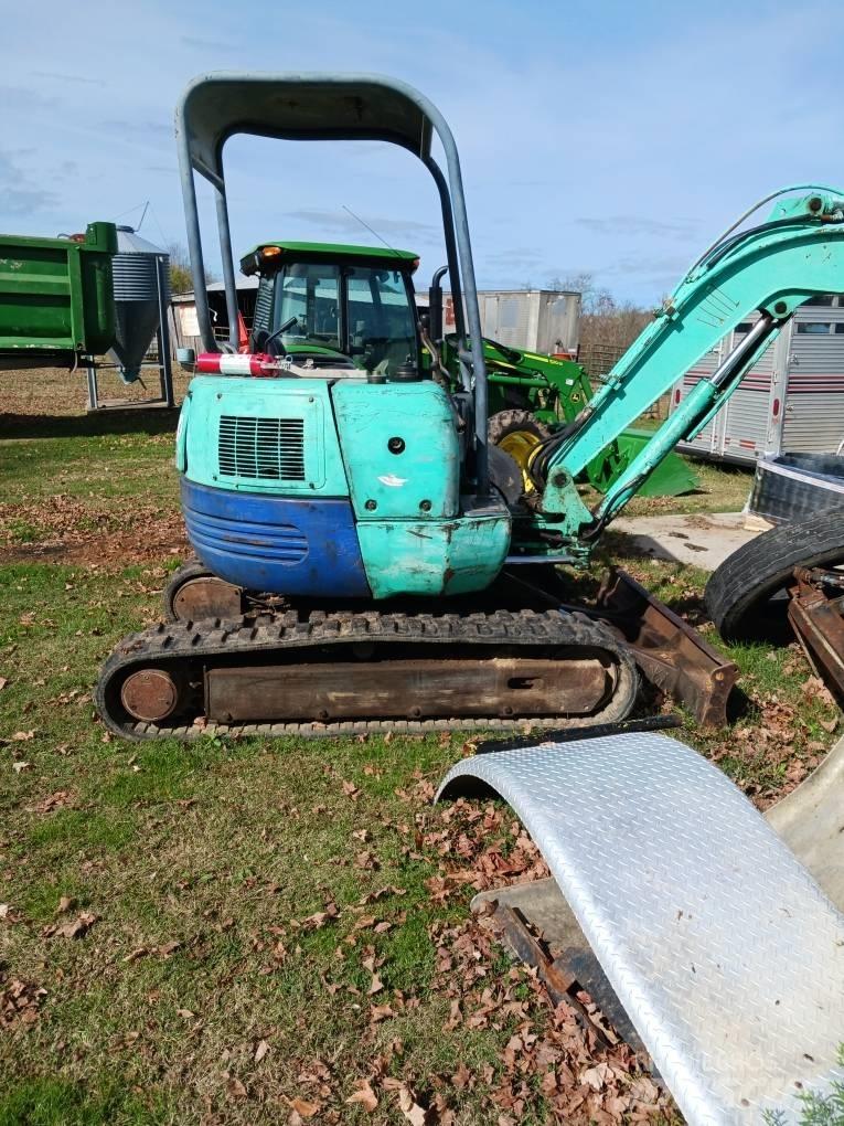 IHI 30 JX 小型挖掘机
