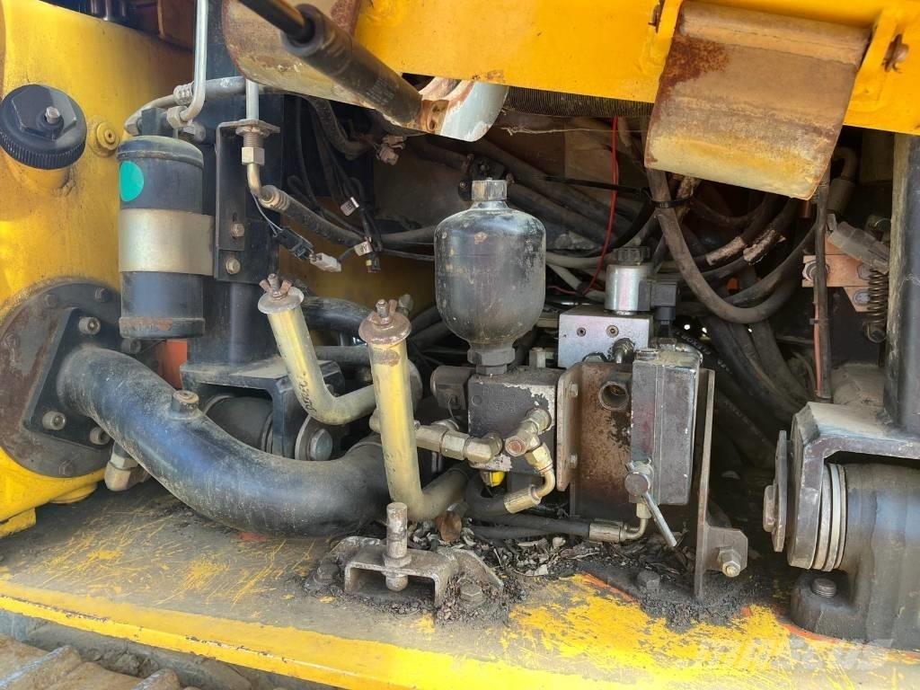 New Holland D180 履带式推土机