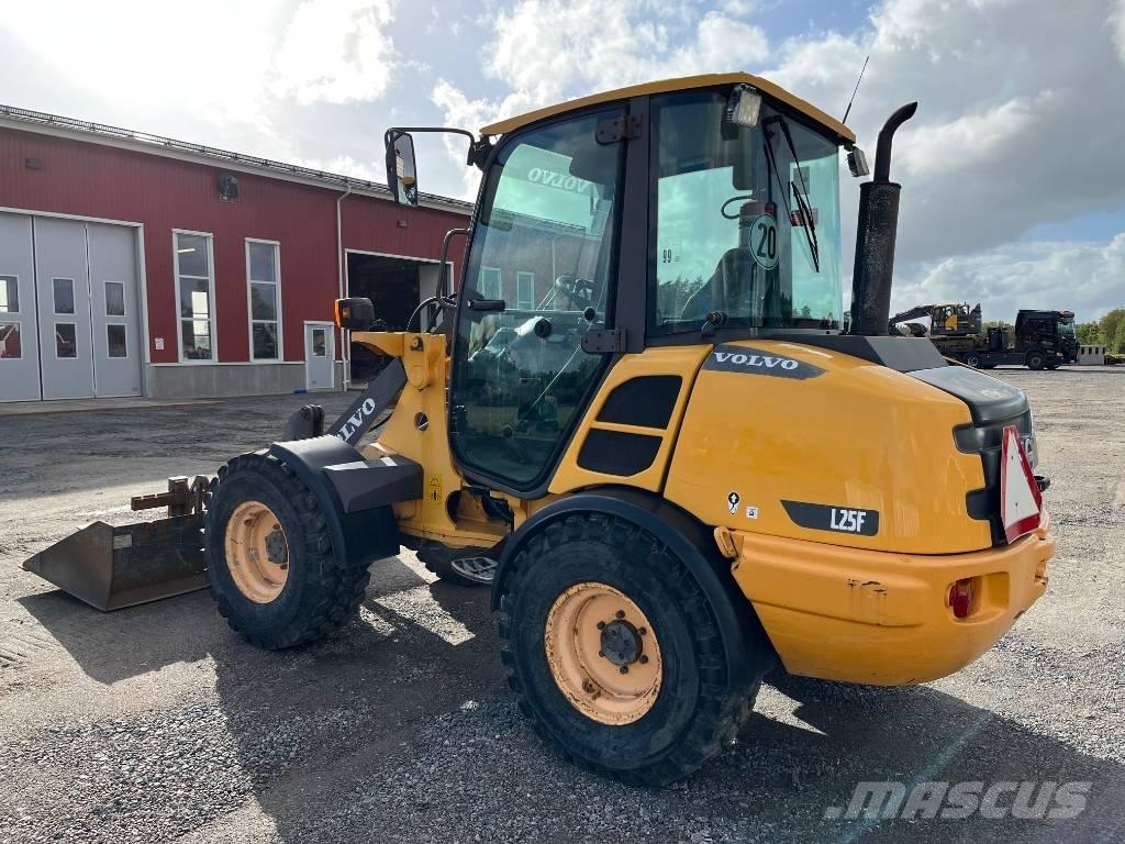 Volvo L 25 F 轮式装载机