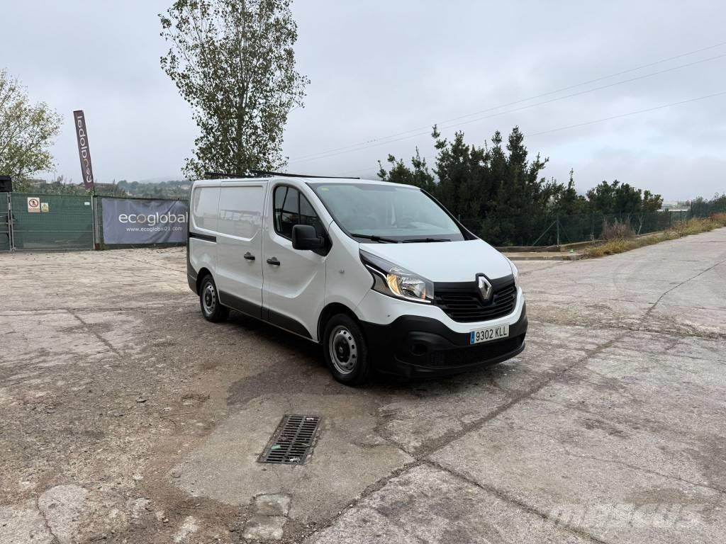 Renault Trafic 大型面包车