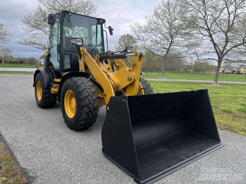 CAT 908M 轮式装载机