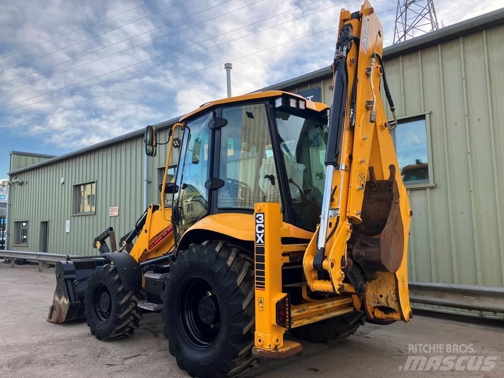 JCB 3CX 反铲装载机
