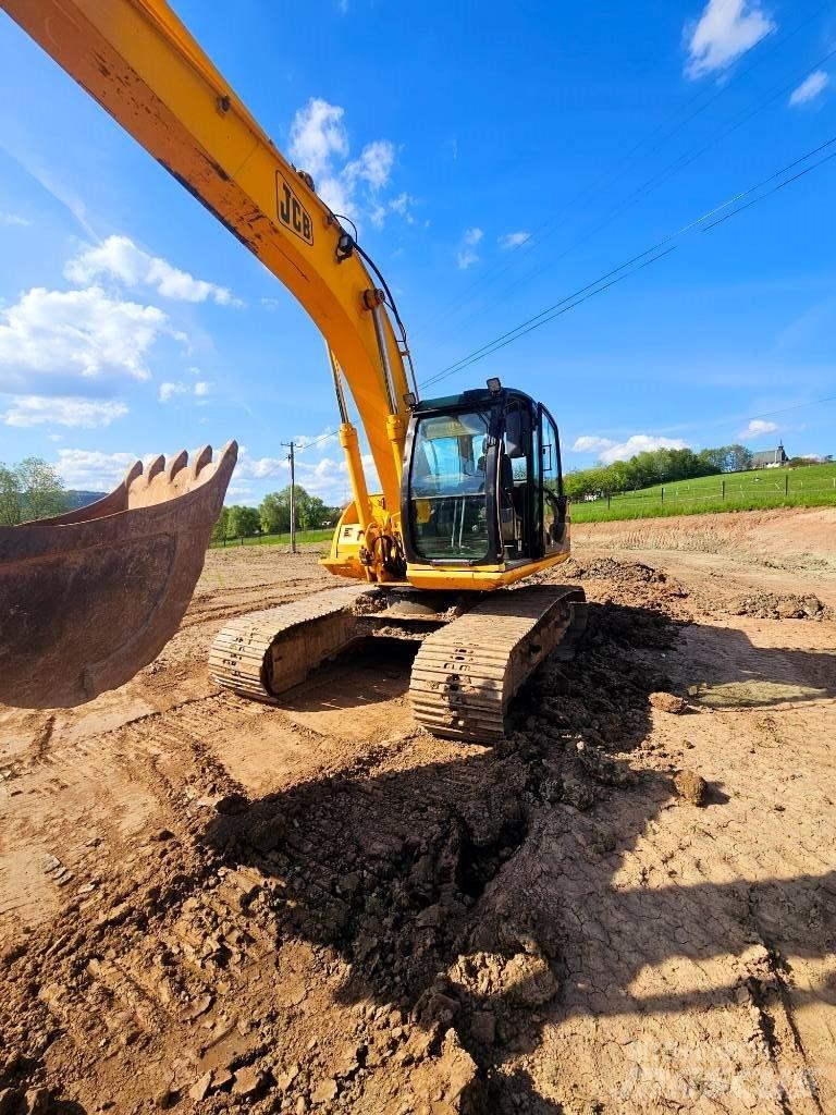JCB JS 160 LC 履带挖掘机
