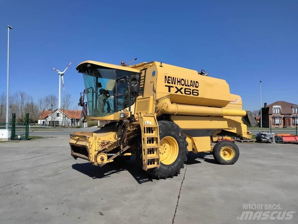 New Holland TX 66 联合收割机