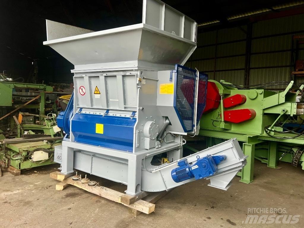 Lindner VEGA 1500 废料粉碎机