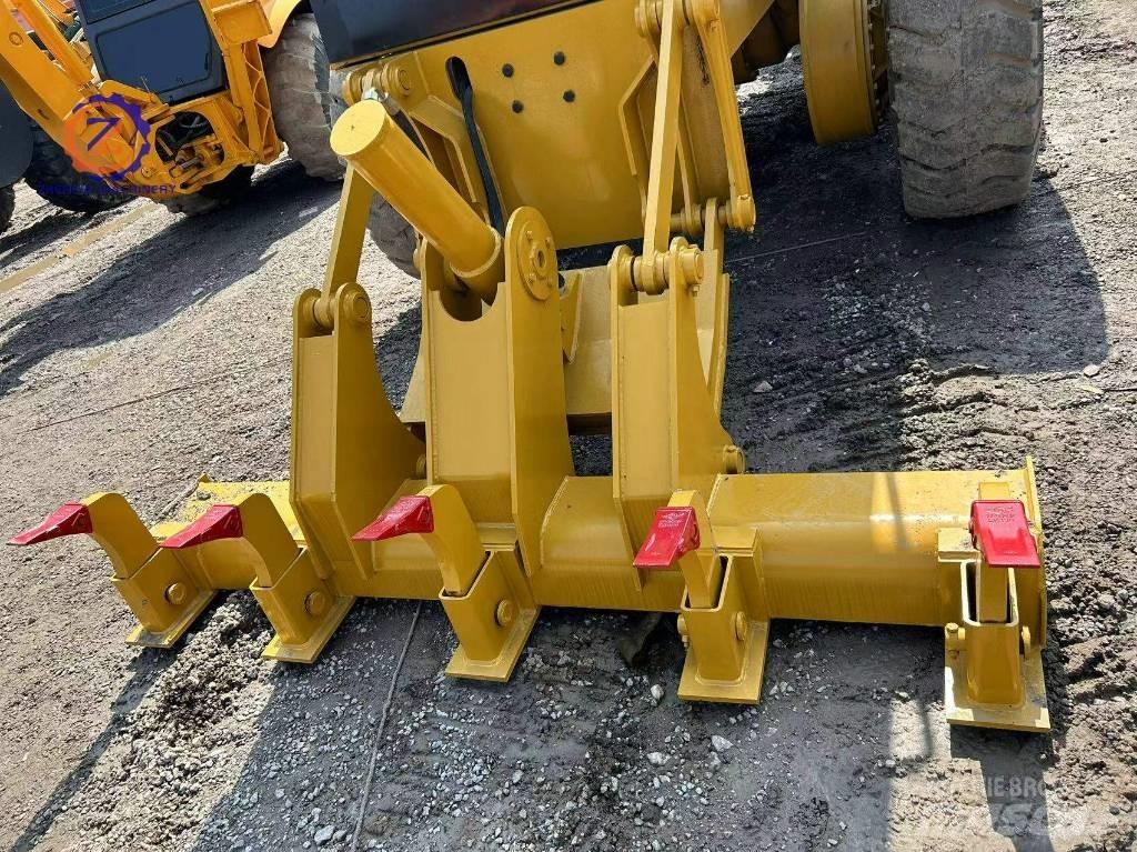 CAT 140 H 平地机/推土机