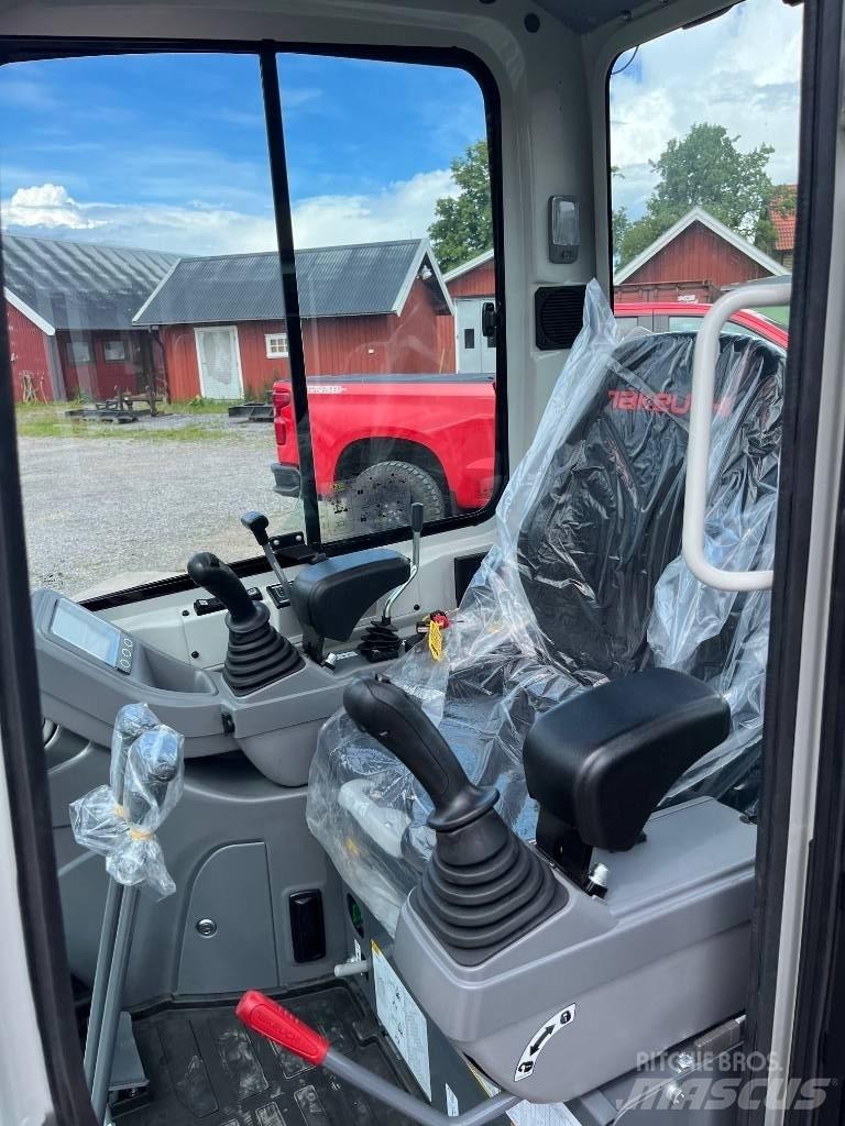 Takeuchi TB320 小型挖掘机