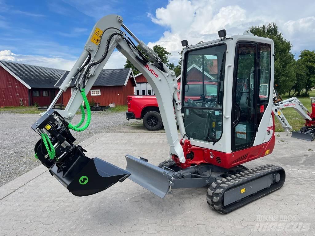 Takeuchi TB320 小型挖掘机