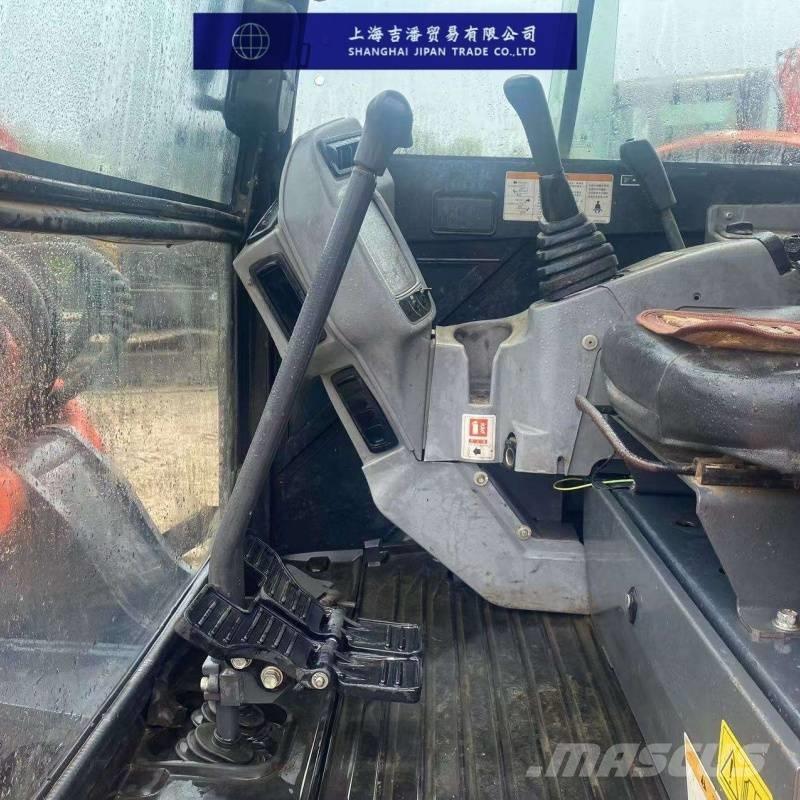 Kubota KX 155 中型挖掘机