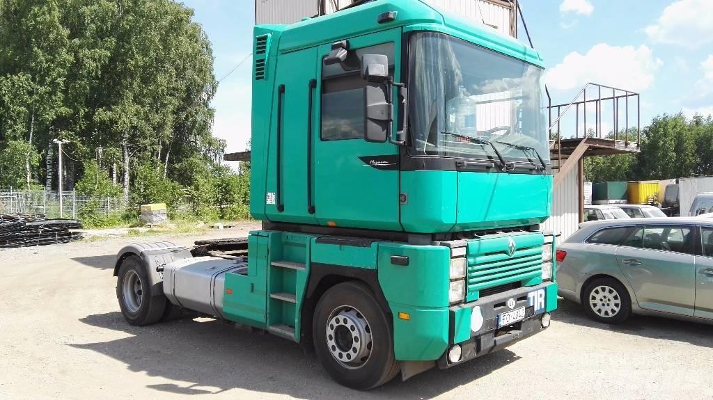Renault MAGNUM 牵引车