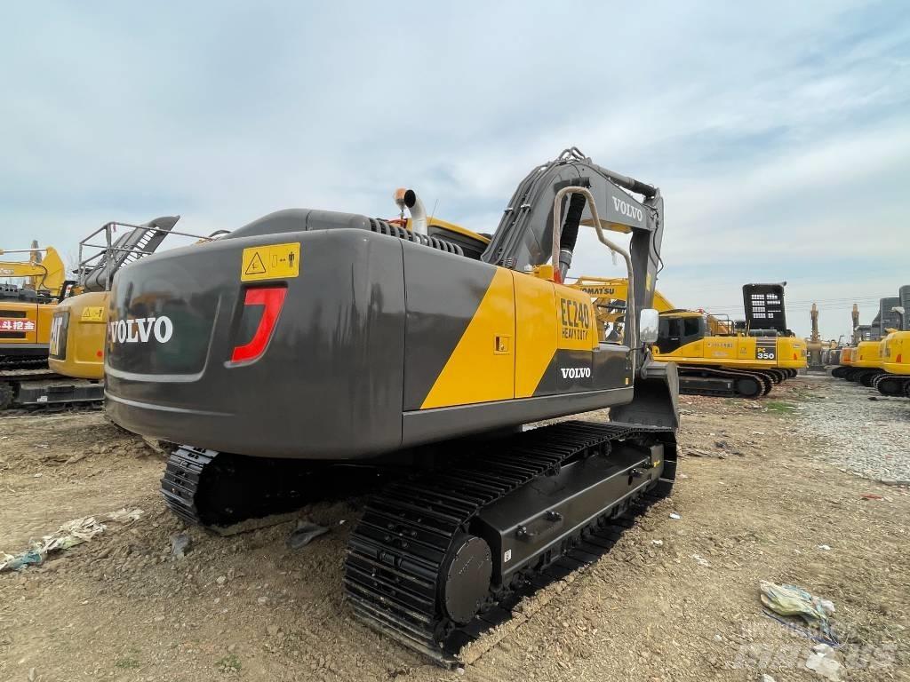 Volvo EC 240 履带挖掘机