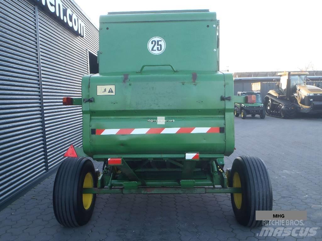 John Deere 590 圆捆打捆机