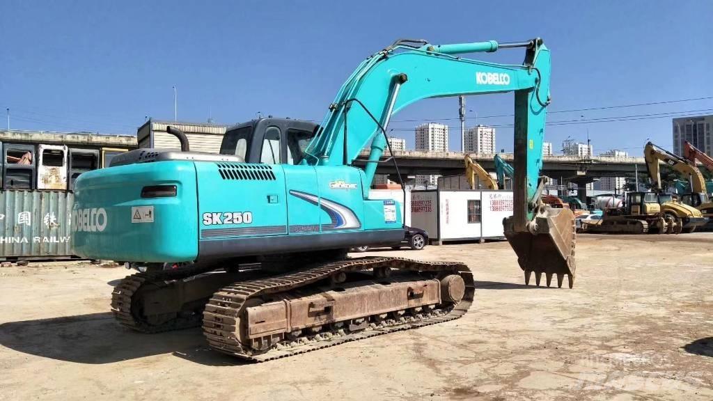 Kobelco SK 250-8 履带挖掘机
