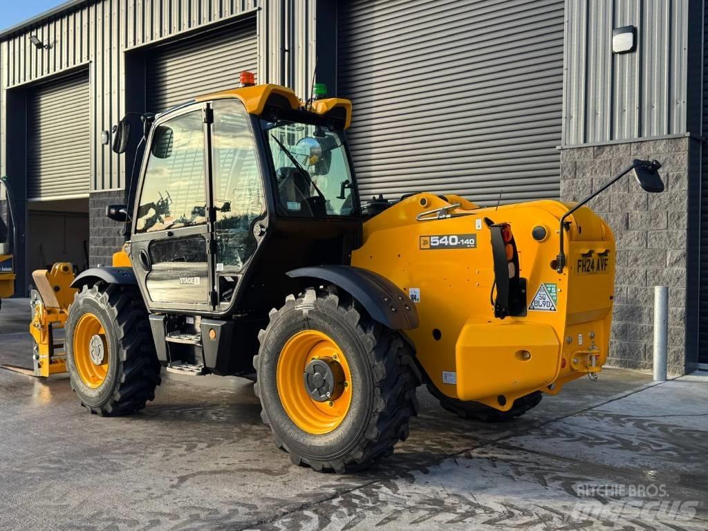 JCB 540-140 伸缩臂叉装车|叉装车