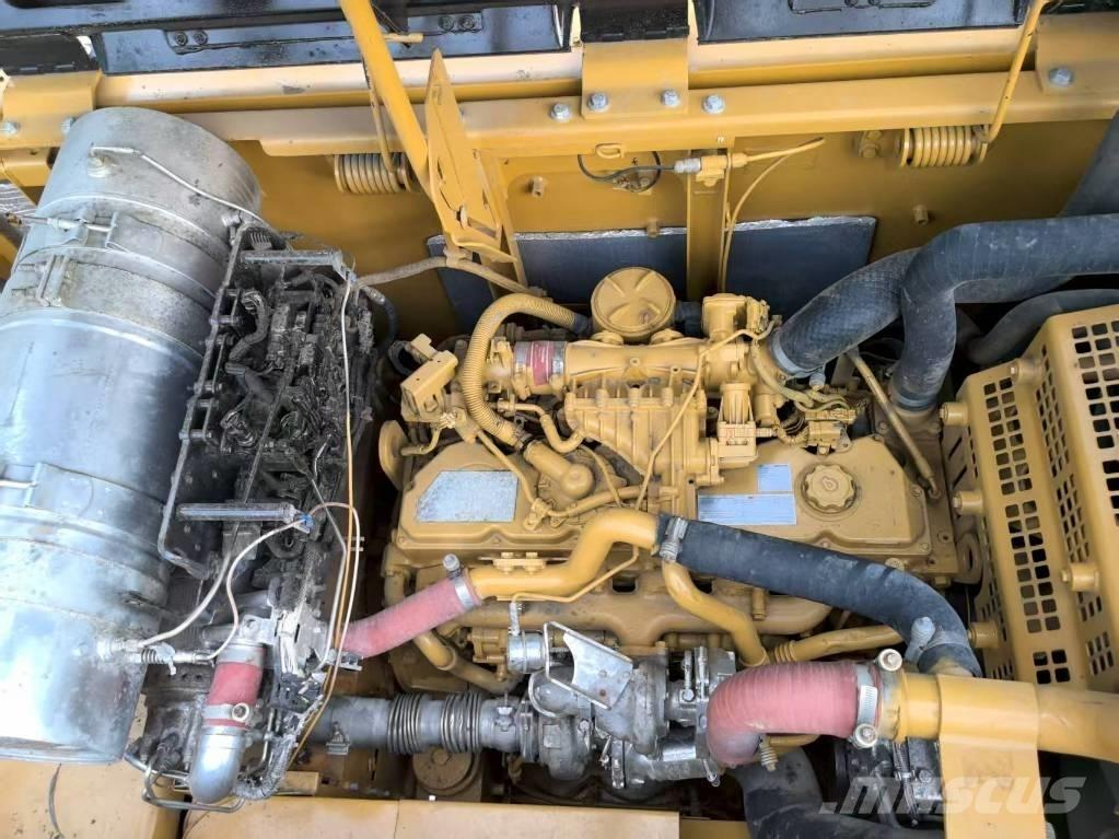 CAT 329 E 履带挖掘机