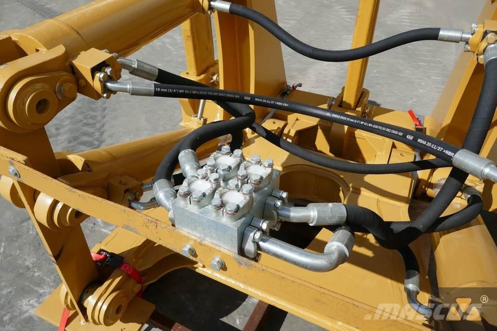 CAT D7E Ripper 其他组件