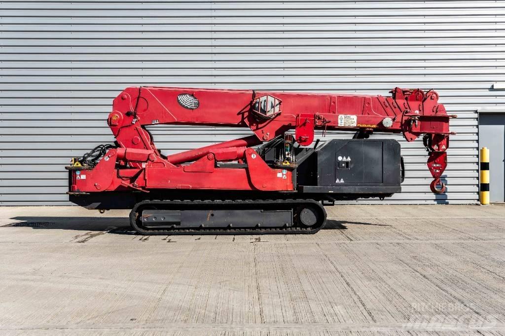 Unic URW-706 轻小型起重机