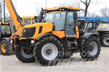 JCB Fastrac 3200 拖拉机/农用车