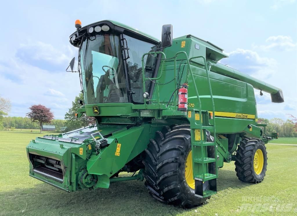 John Deere T670 联合收割机